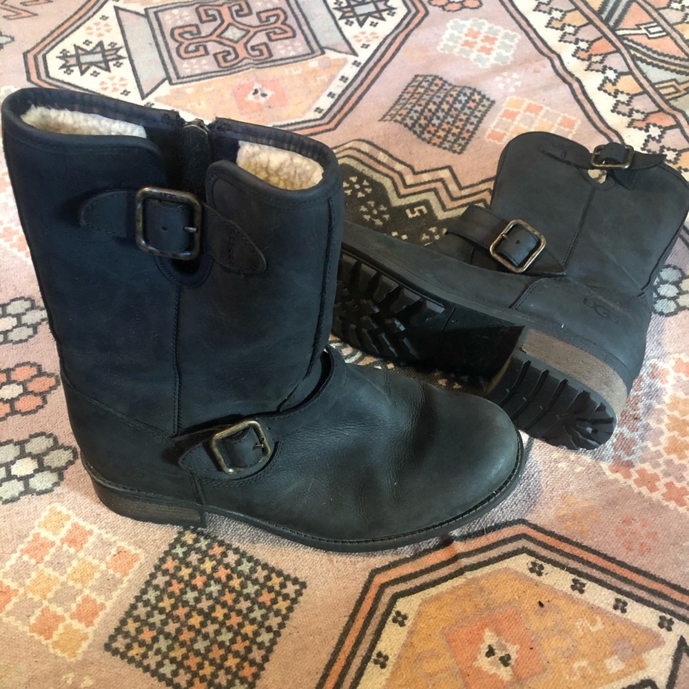 COPY - Leather ugg boots
